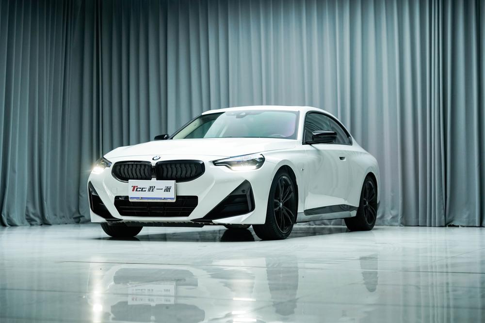BMW 宝马2系(进口) 2023款 225i 双门轿跑车 M运动曜夜套装