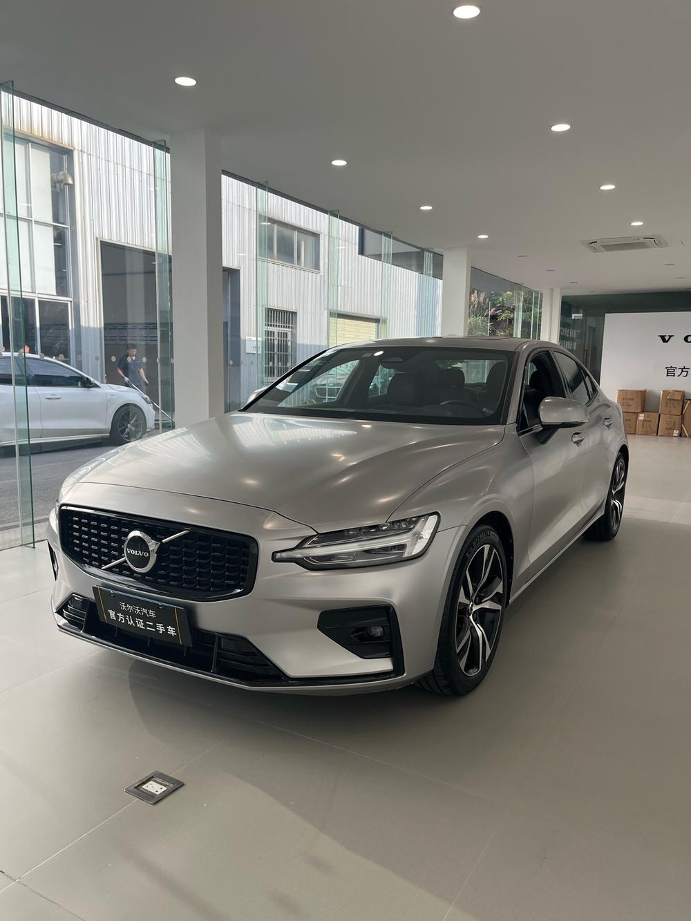 Volvo_Asia_Pacific Volvo S60 2025 B5 Zhiya Sports Edition