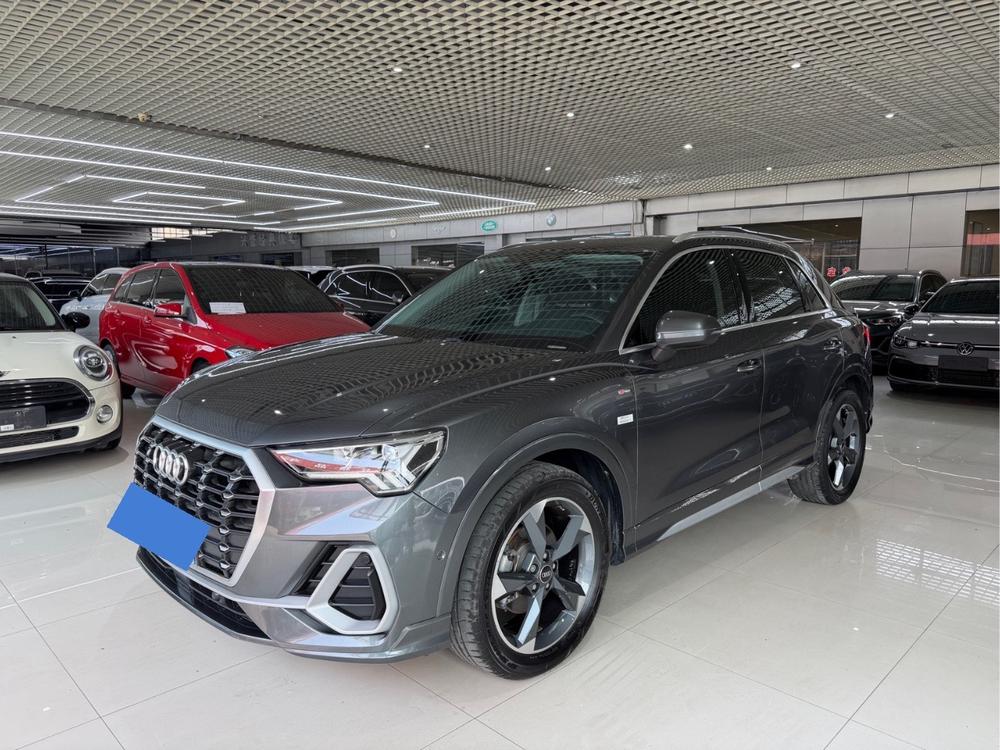 Audi Audi Q3 2022 35 TFSI Fashionable and Dynamic