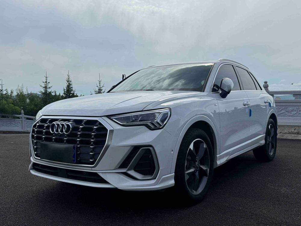 Audi Audi Q3 2022 35 TFSI Fashionable and Dynamic