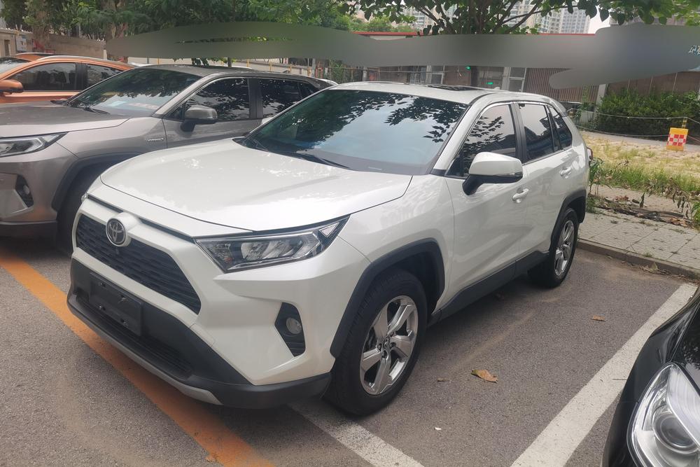 Toyota RAV4 Rongfang 2020 2.0L CVT two-wheel drive fashion Plus version