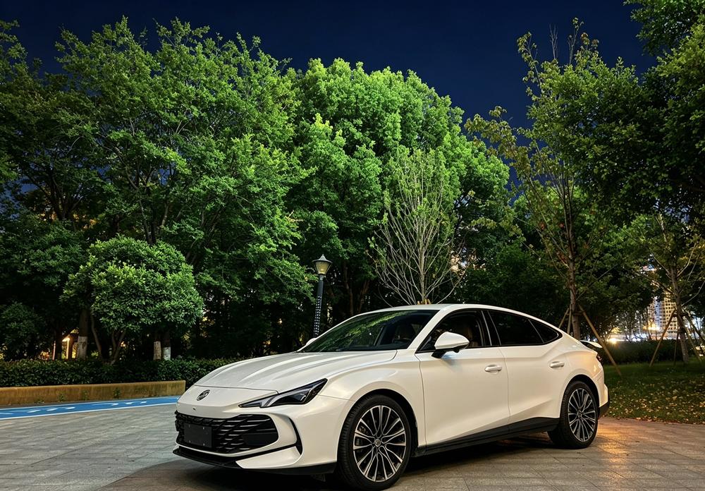 SAIC MG7 2023 2.0T Automatic Beauty Hunting Exclusive Edition