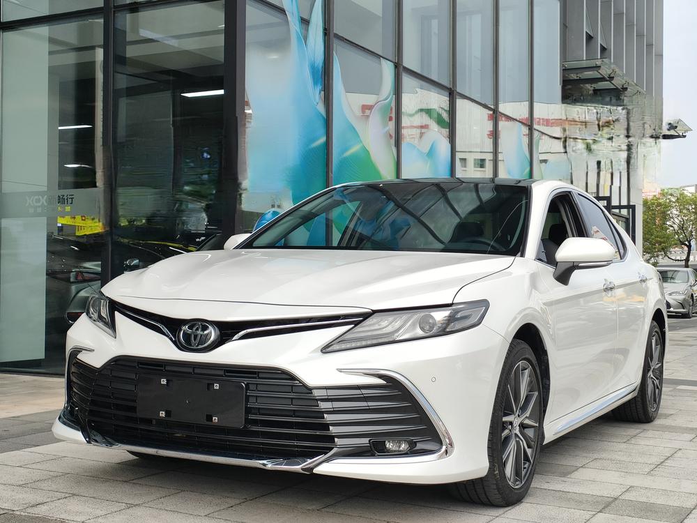 Toyota Camry 2023 2.5G Deluxe Edition