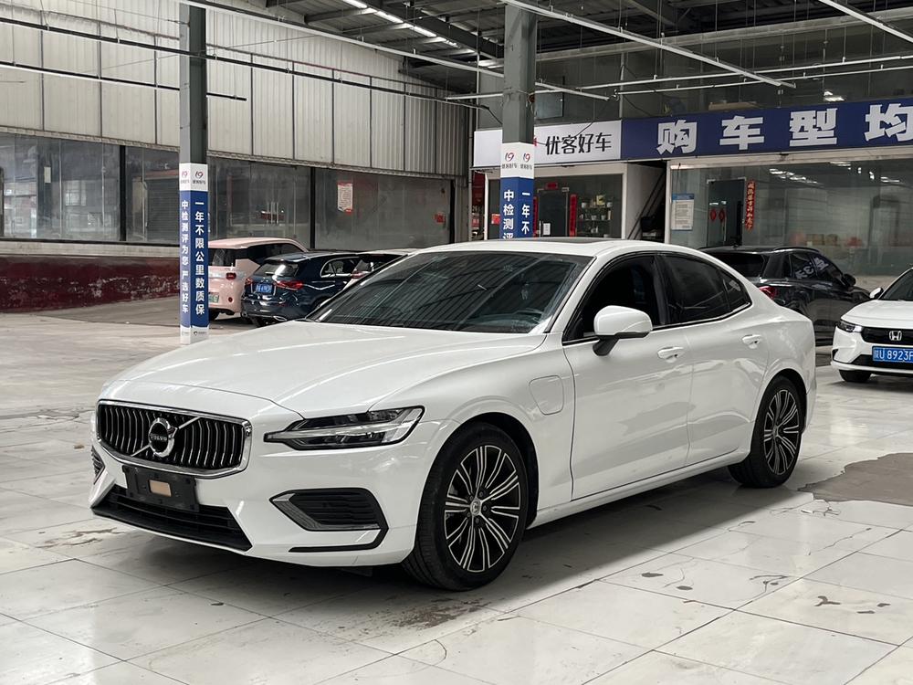 Volvo_Asia_Pacific Volvo S60 PHEV 2022 T8 E-drive hybrid long-range four-wheel drive Zhiyi luxury version