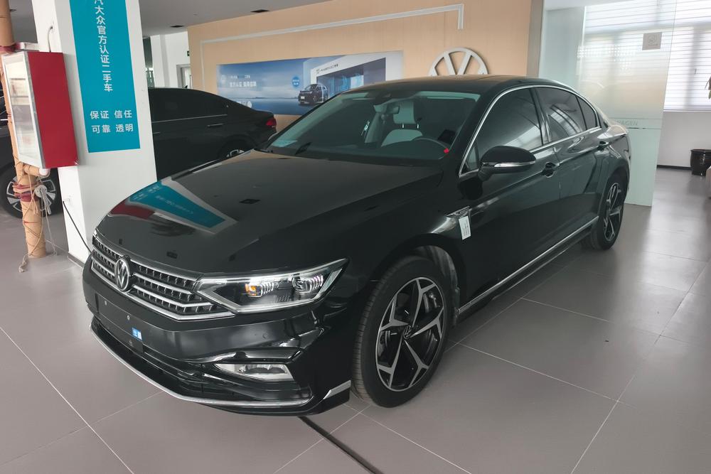 Volkswagen Magotan 2023 2 million commemorative edition 330TSI DSG luxury model