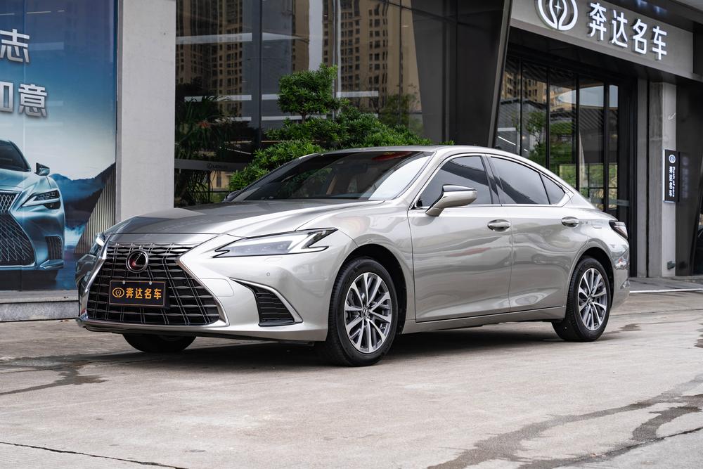 Lexus Lexus ES 2025 200 Premium Edition