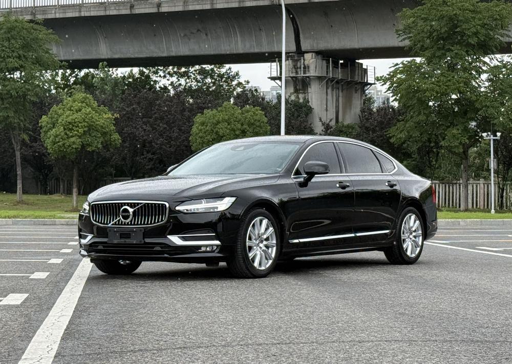 Volvo_Asia_Pacific Volvo S90 2020 T5 Zhiyi Luxury Edition