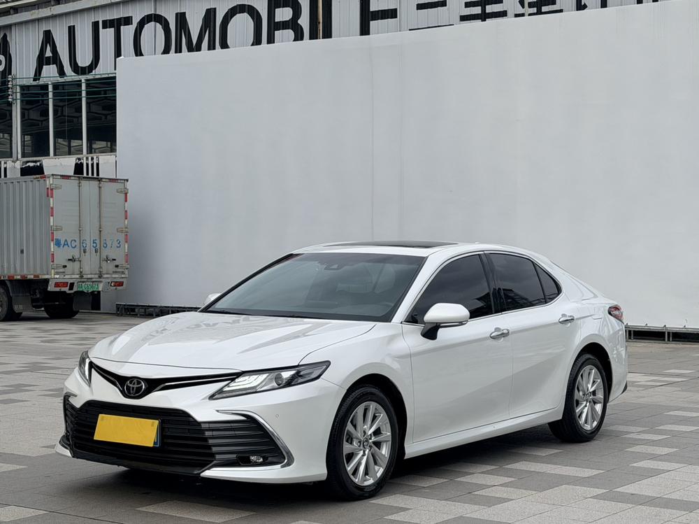 Toyota Camry 2022 2.0G Deluxe Edition