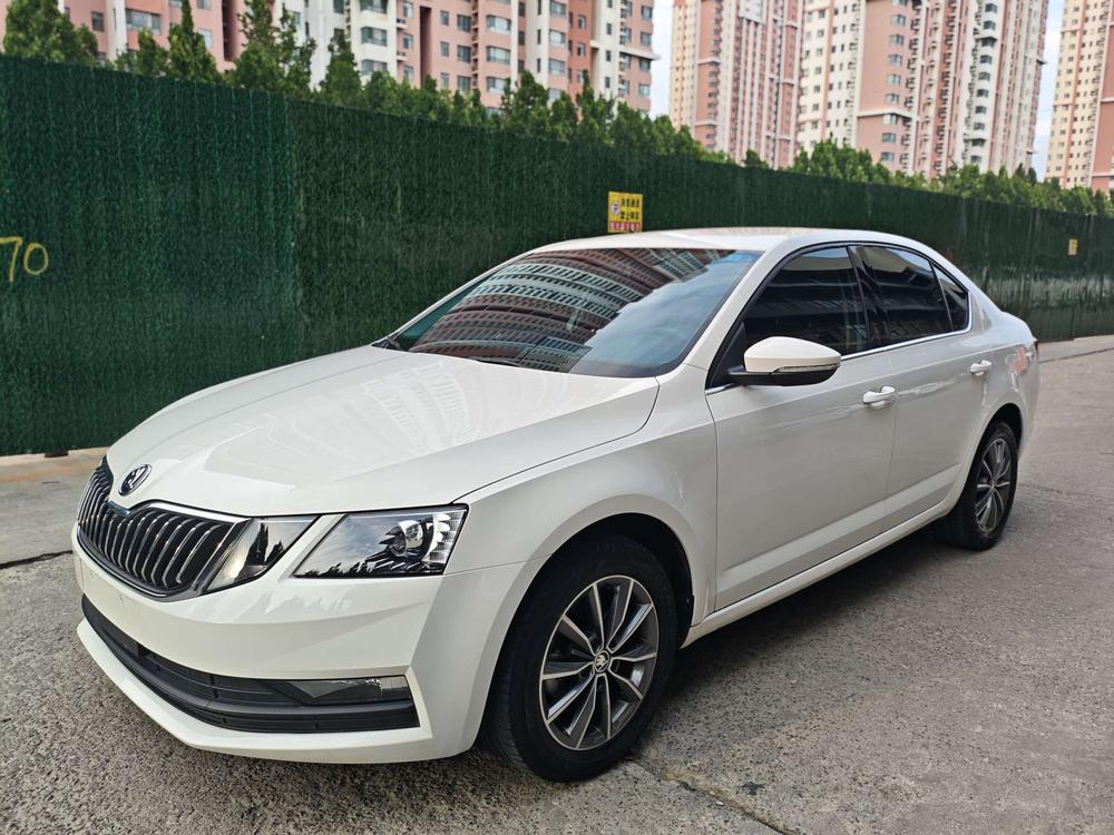 Skoda Octavia 2021 1.5L automatic comfort version