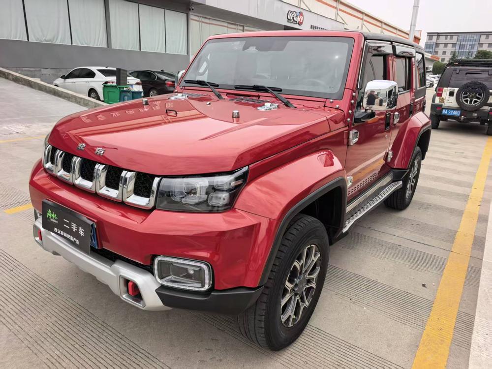 BAIC_Motor Beijing off-road BJ40 2020 2.0T automatic four-wheel drive city hunter version knight type