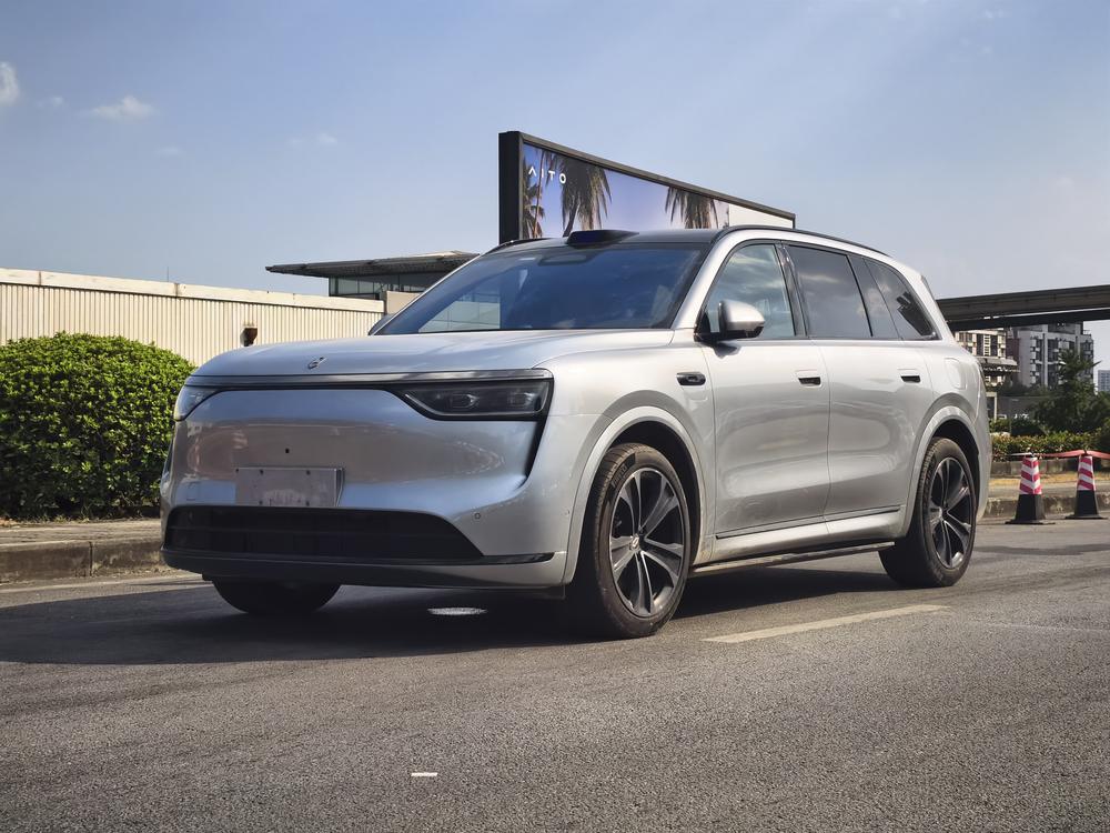 Cyrus_Automotive Wenjie M8 2025 extended range Ultra five-seat four-wheel drive version (192-line lidar)