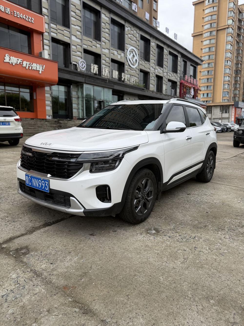 kia Sethus 2023 1.5L IVT Deluxe Edition
