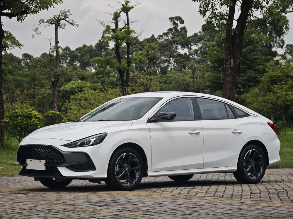 SAIC MG5 2022 300TGI DCT Chaoyue Luxury Edition