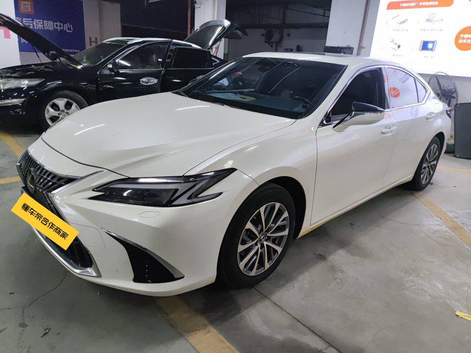 Lexus Lexus ES 2025 200 Premium Edition