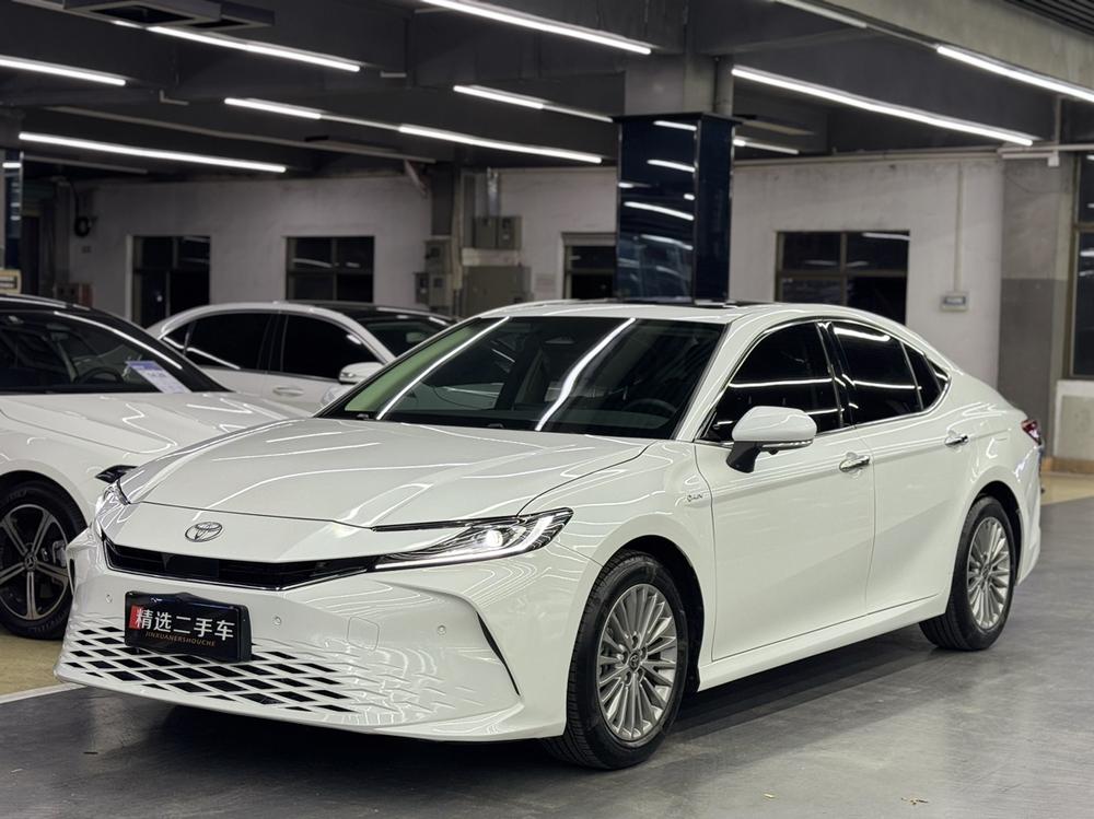 Toyota Camry 2024 Dual Engine 2.0HE Elite Edition