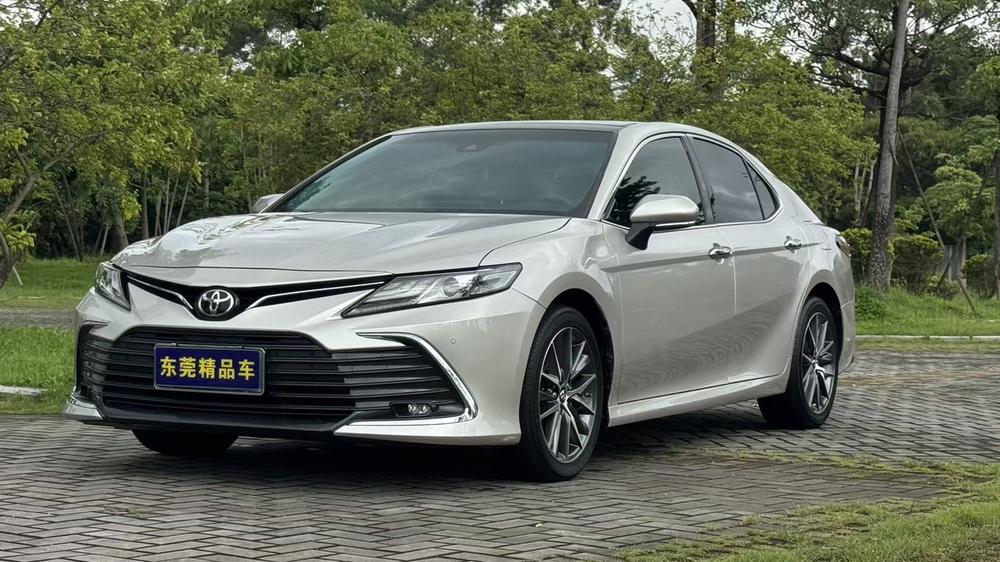 Toyota Camry 2021 2.5G Deluxe Edition