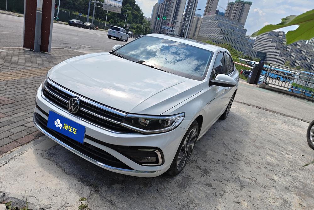 Volkswagen Bora 2023 300TSI DSG Premium Edition