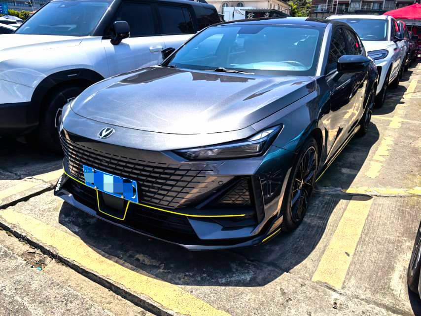 Changan Changan UNI-V 2022 1.5T sports version