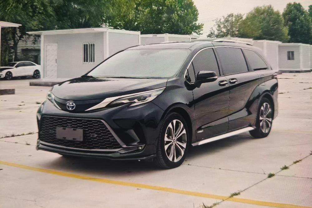 Toyota Grevia 2023 Intelligent Electric Hybrid Dual Engine 2.5L Premium PLUS