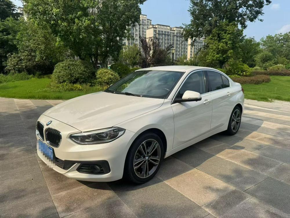 BMW BMW 1 Series 2019 118i Fashion Model