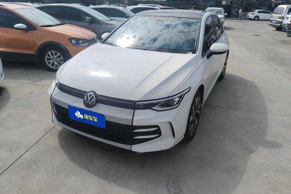 Volkswagen Golf 2025 facelift 300TSI Pro