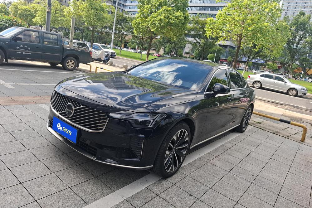 Volvo_Asia_Pacific Volvo S90 2026 B5 Zhiya Luxury Edition