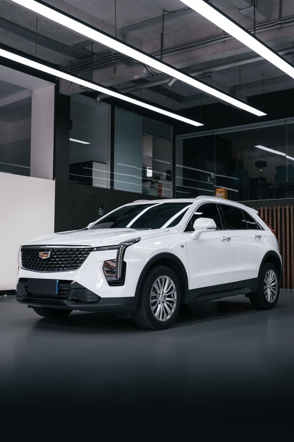 SAIC-GM_Cadillac Cadillac XT4 2024 facelift 28T two-wheel drive luxury model