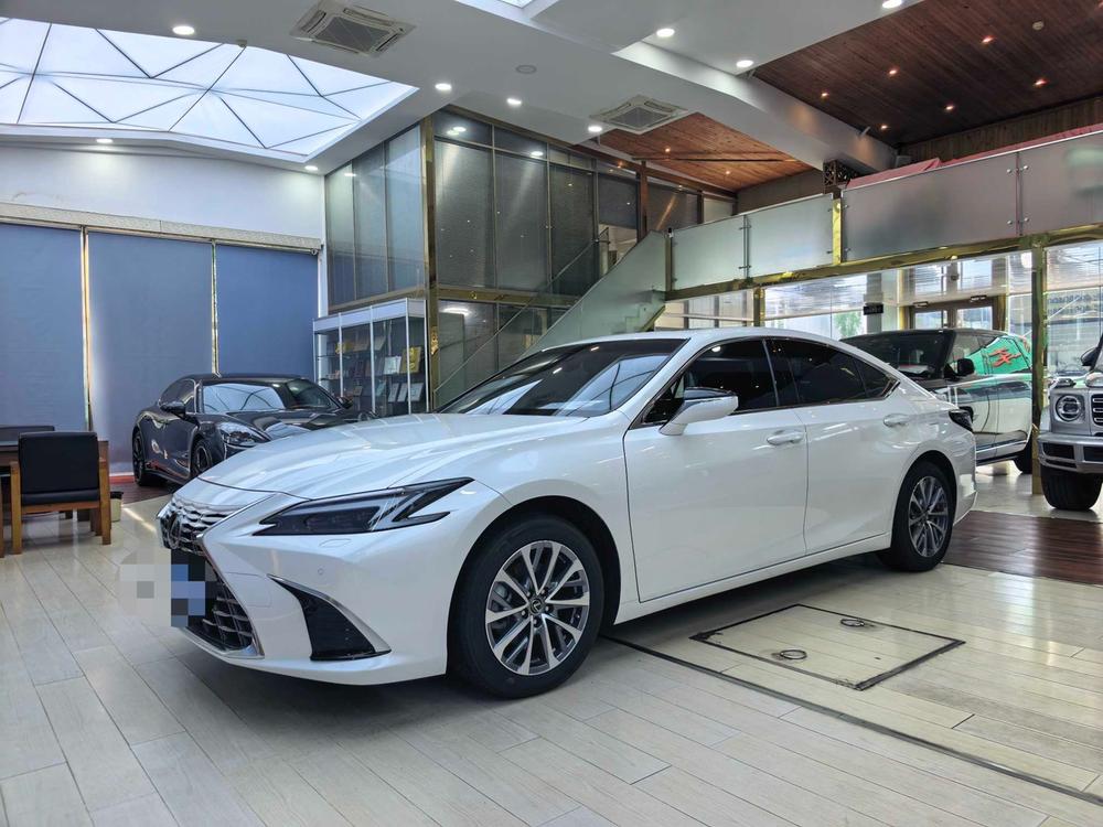 Lexus Lexus ES 2025 300h Premium Edition