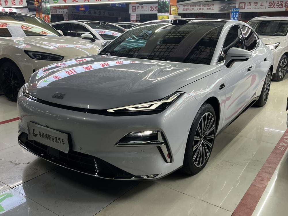 Geely Galaxy Star 8 PHEV 2025 model 130km EM-P starship version