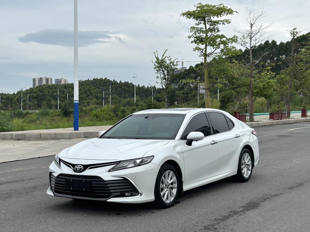 Toyota Camry 2021 2.0G Deluxe Edition
