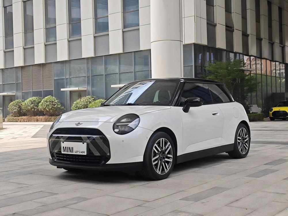 beam_car Electric MINI COOPER 2024 COOPER E Classic