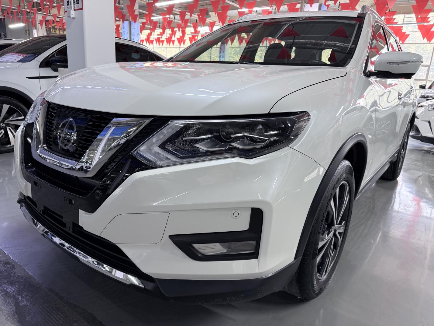 Nissan X-Trail 2.5L CVT Luxury Navigation 4WD 2020