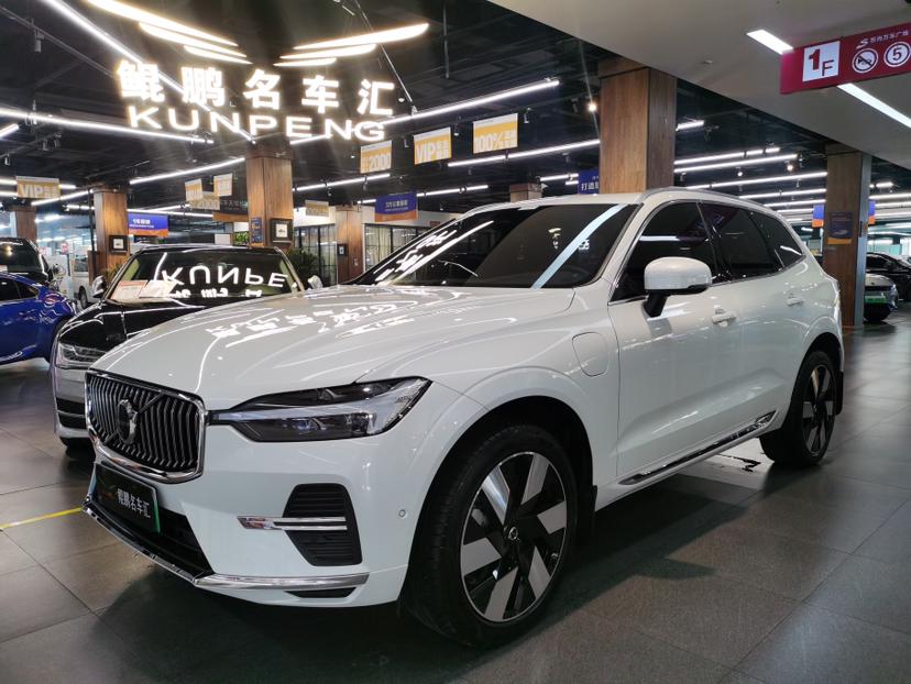 Volvo XC60-Phev T8 AWD Intelligent Plus Luxury Long Range Hybrid (2L) 2024