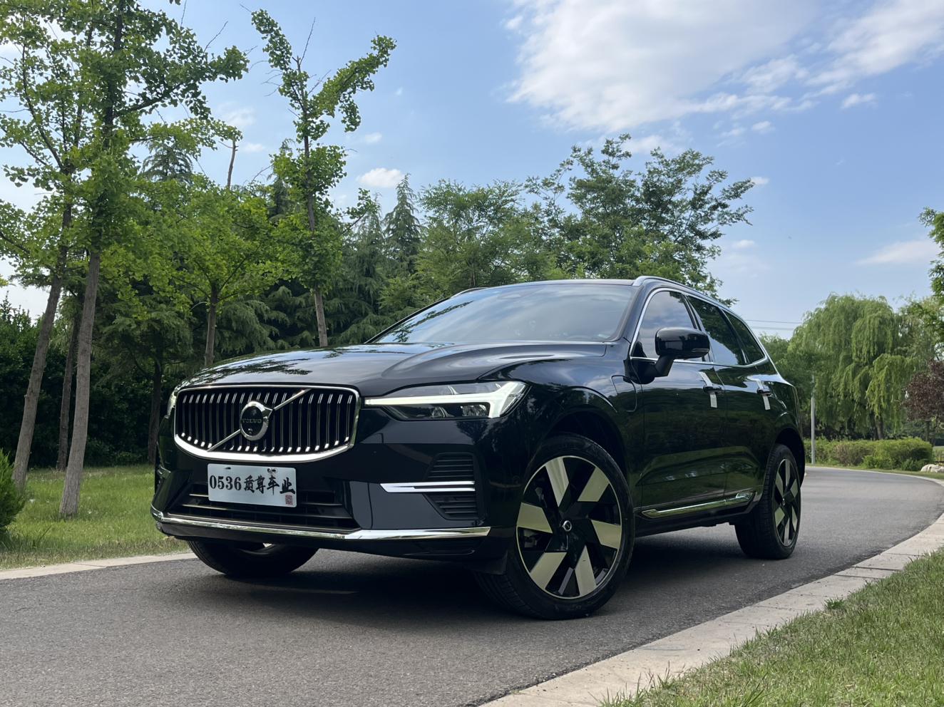 Volvo XC60-Phev T8 AWD Intelligent Plus Luxury Long Range Hybrid (2L) 2023