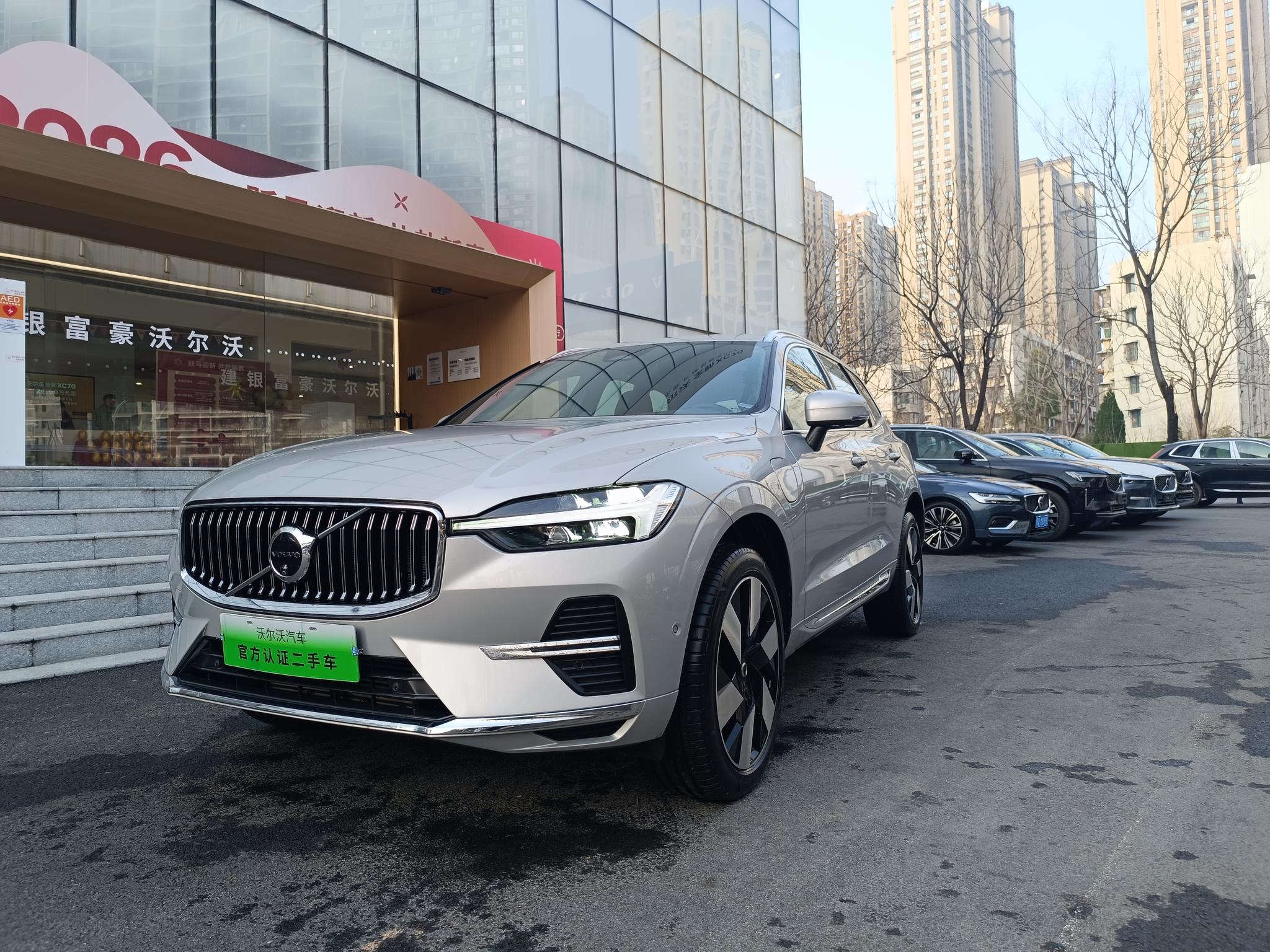Volvo XC60-Phev T8 AWD Long Range Intelligent Premium Luxury (2L) 2024