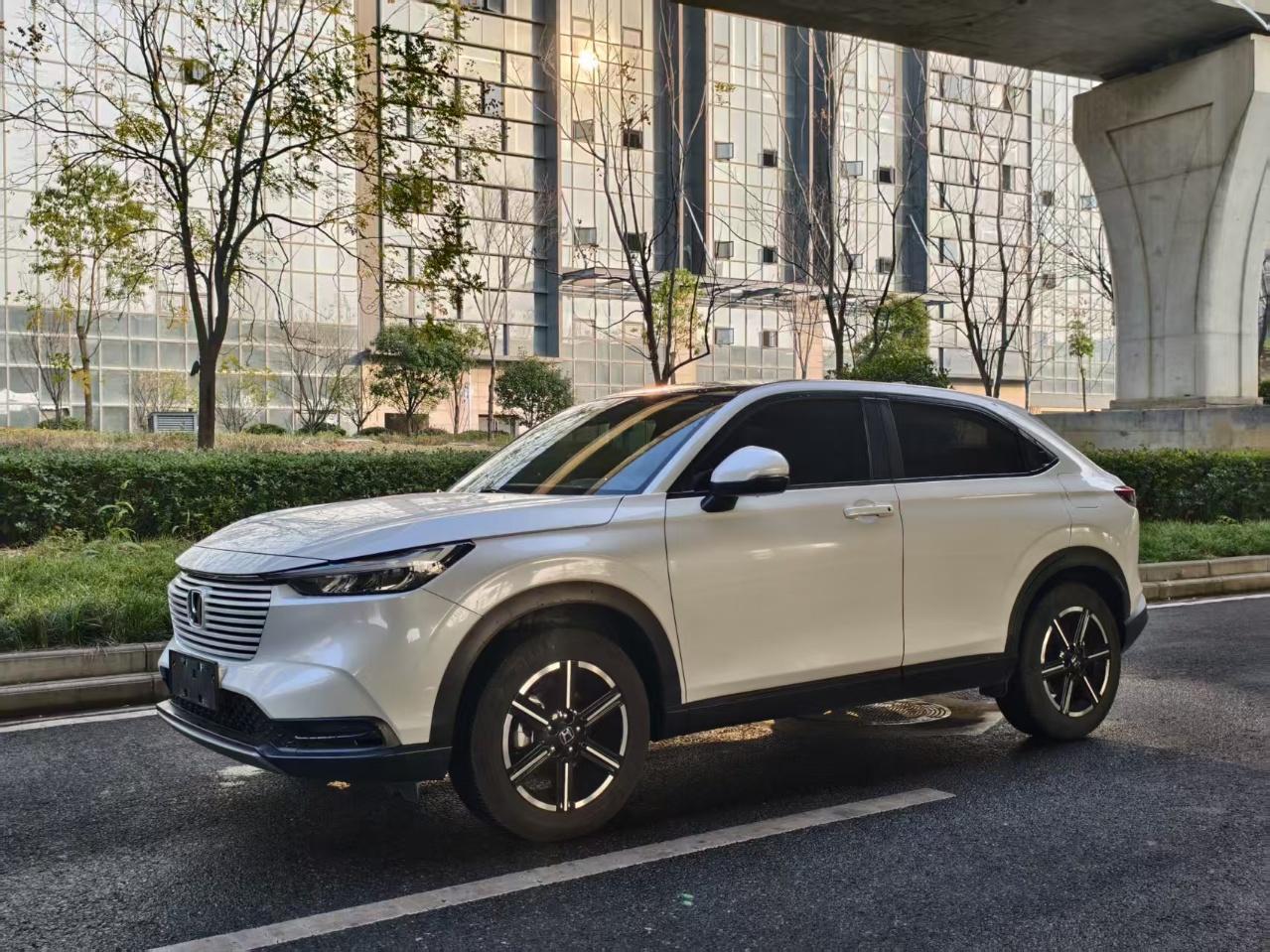 Honda Vezel Pioneer Edition 2023