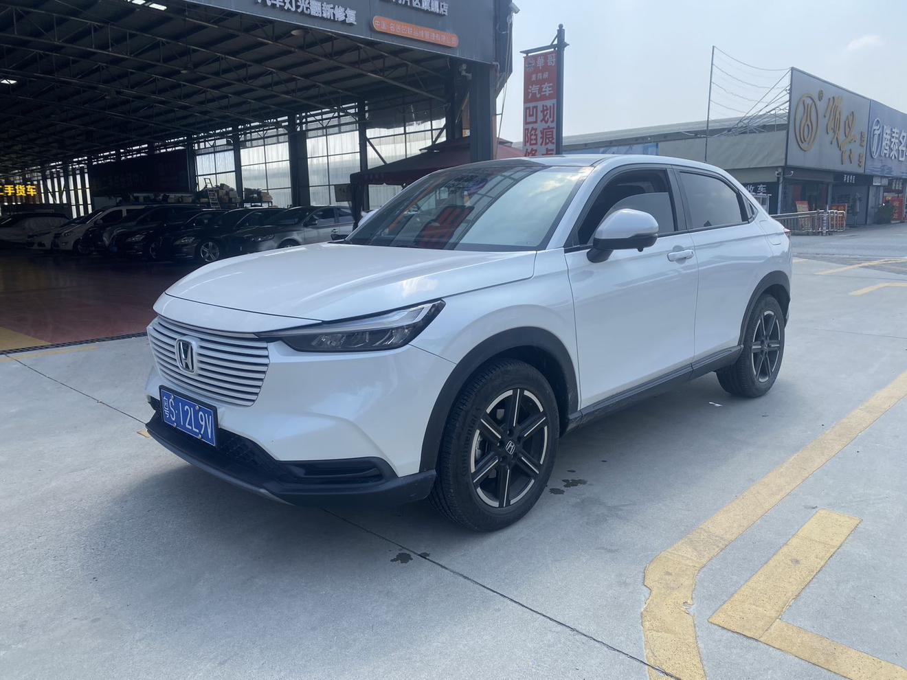 Honda Vezel Pioneer Edition 2023