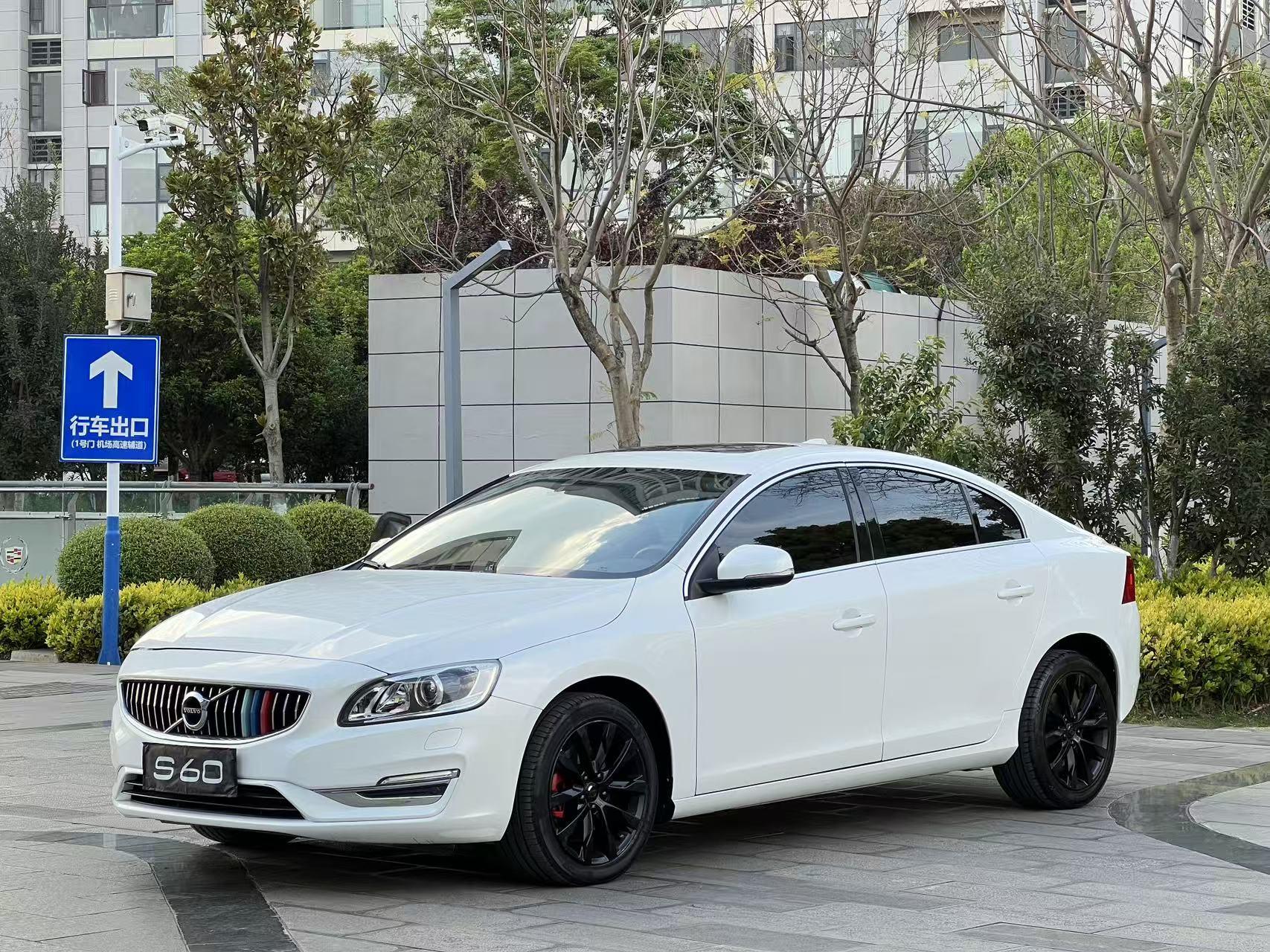 Volvo S60 T3 Intelligent Entry 2019