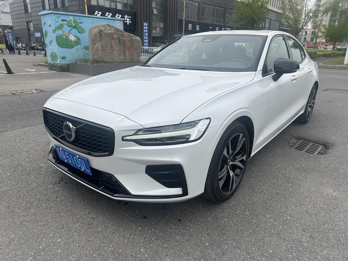Volvo S60 Intelligent Premium Sport 2026