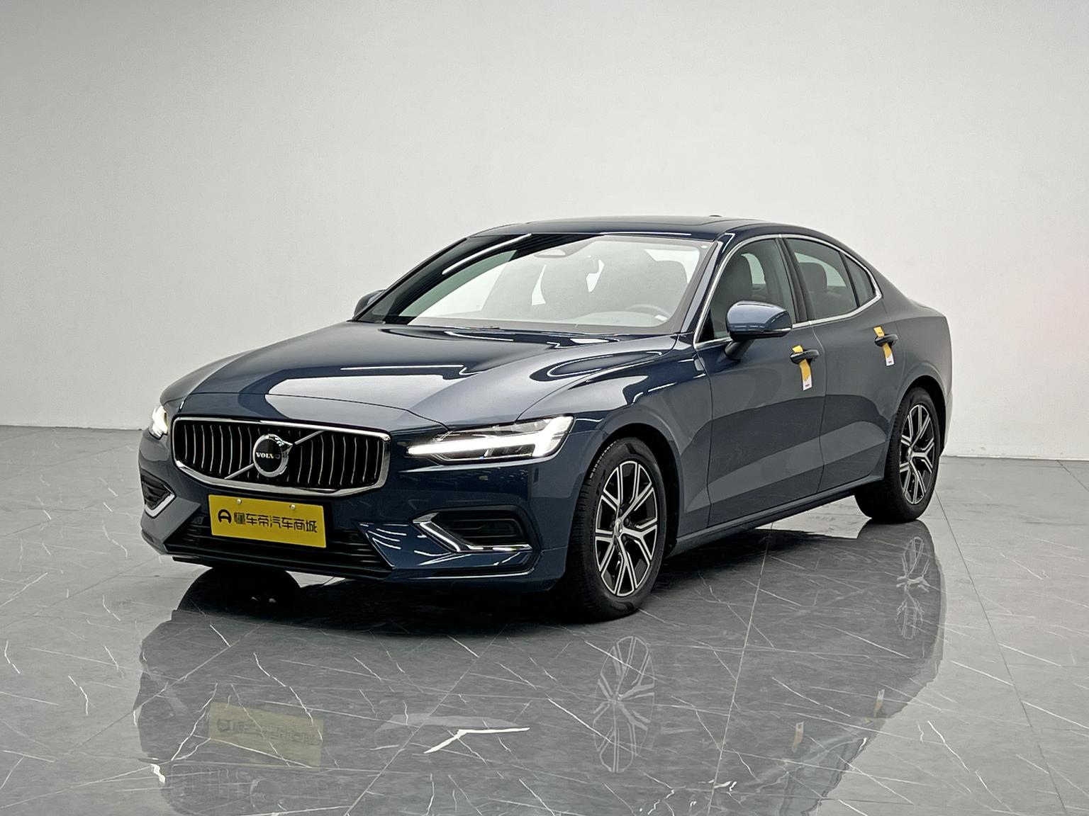 Volvo S60 Intelligent Comfort Luxury (2L) 2023