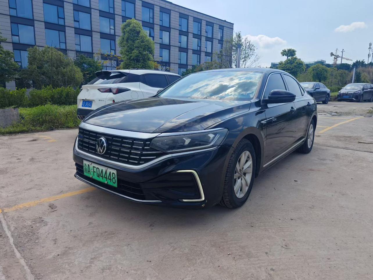 Volkswagen Passat 430PHEV Hybrid Business (1.4L) 2022