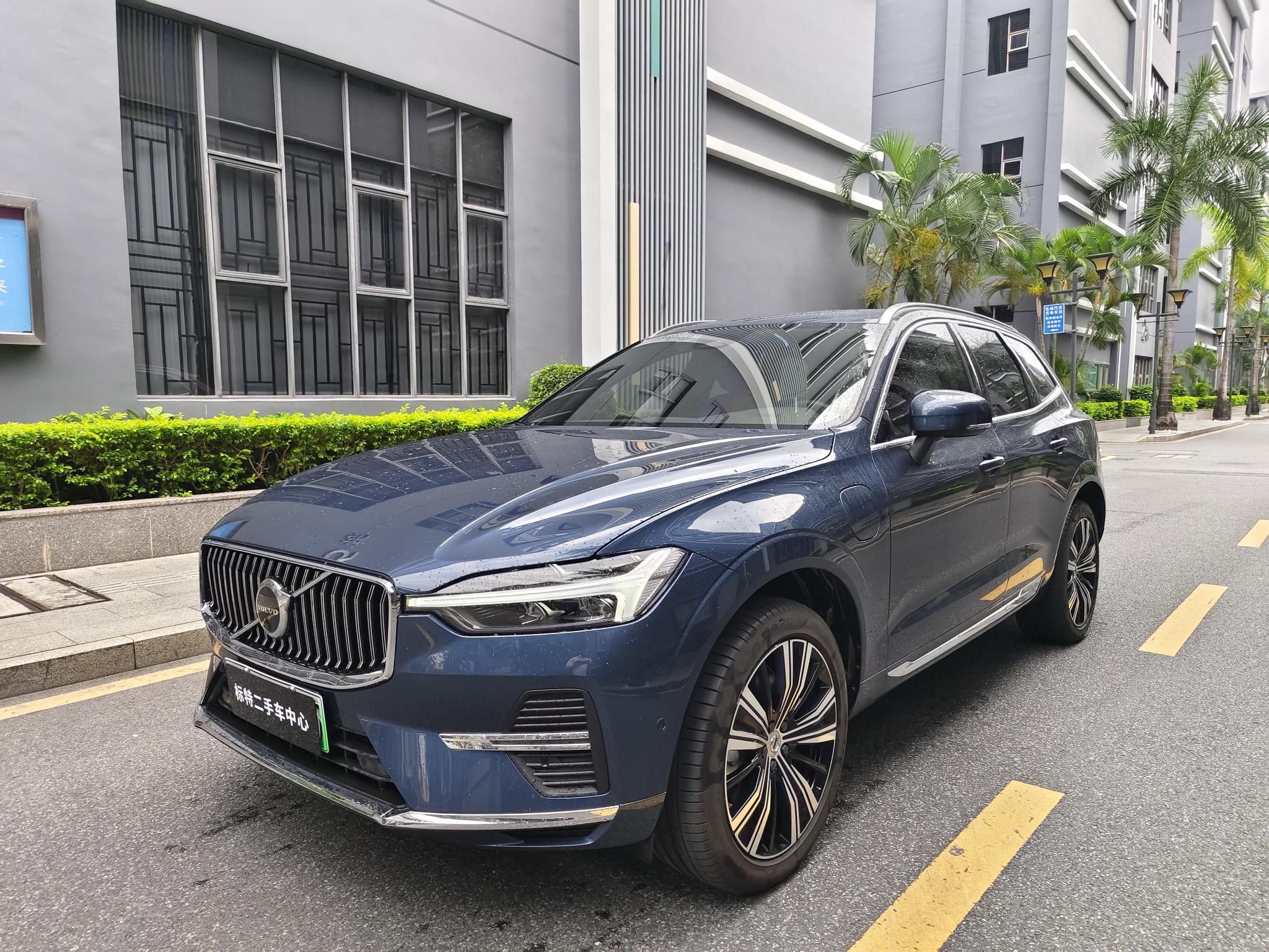 Volvo XC60-Phev T8 AWD Intelligent Plus Luxury Long Range Hybrid (2L) 2023