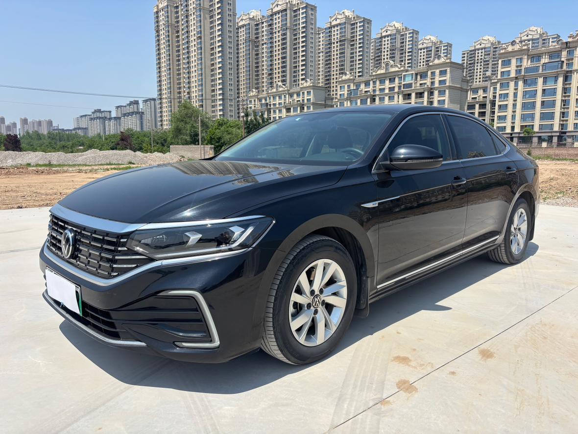 Volkswagen Passat 430PHEV Hybrid Business (1.4L) 2022