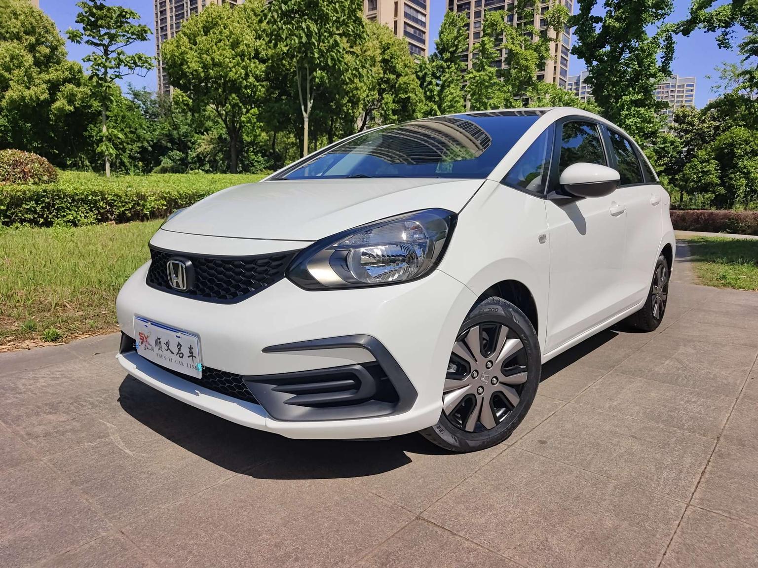 Honda FIT Trendy Sunroof Edition (1.5L) 2022