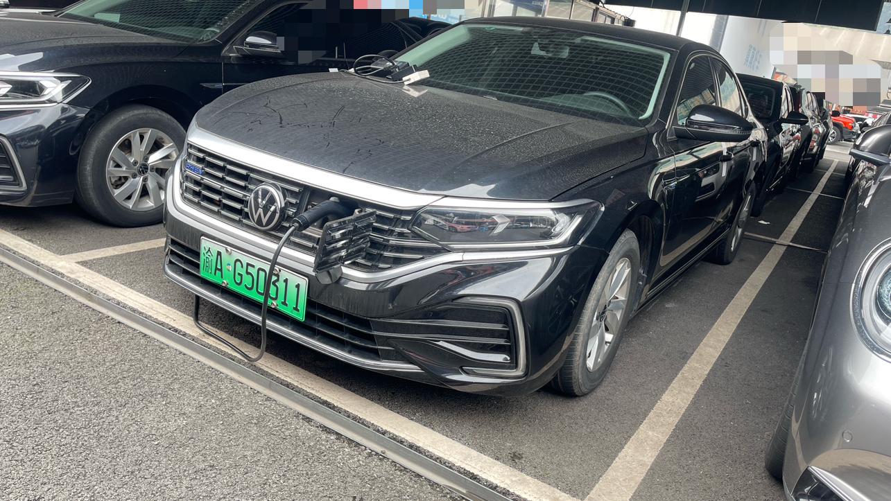 Volkswagen Passat 430PHEV Hybrid Business (1.4L) 2022