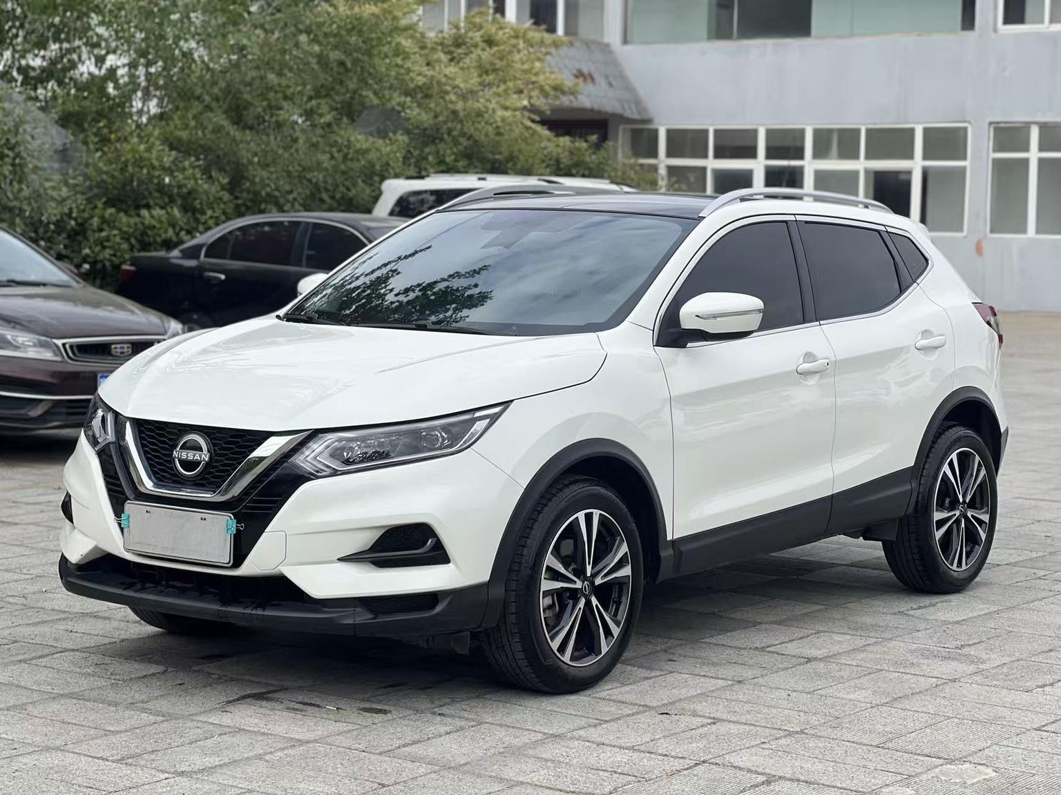 Nissan Qashqai Classic 2.0L Leading 2024