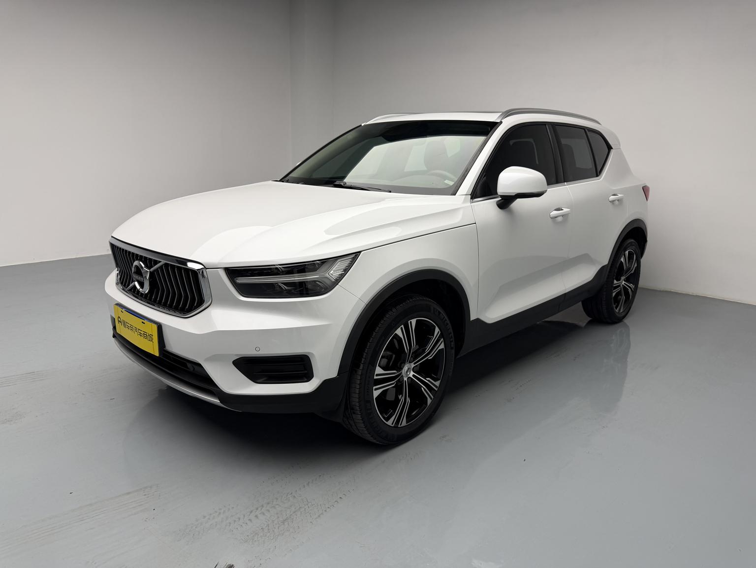 Volvo XC40 T4 AWD Intelligent Plus Luxury (2L) 2022