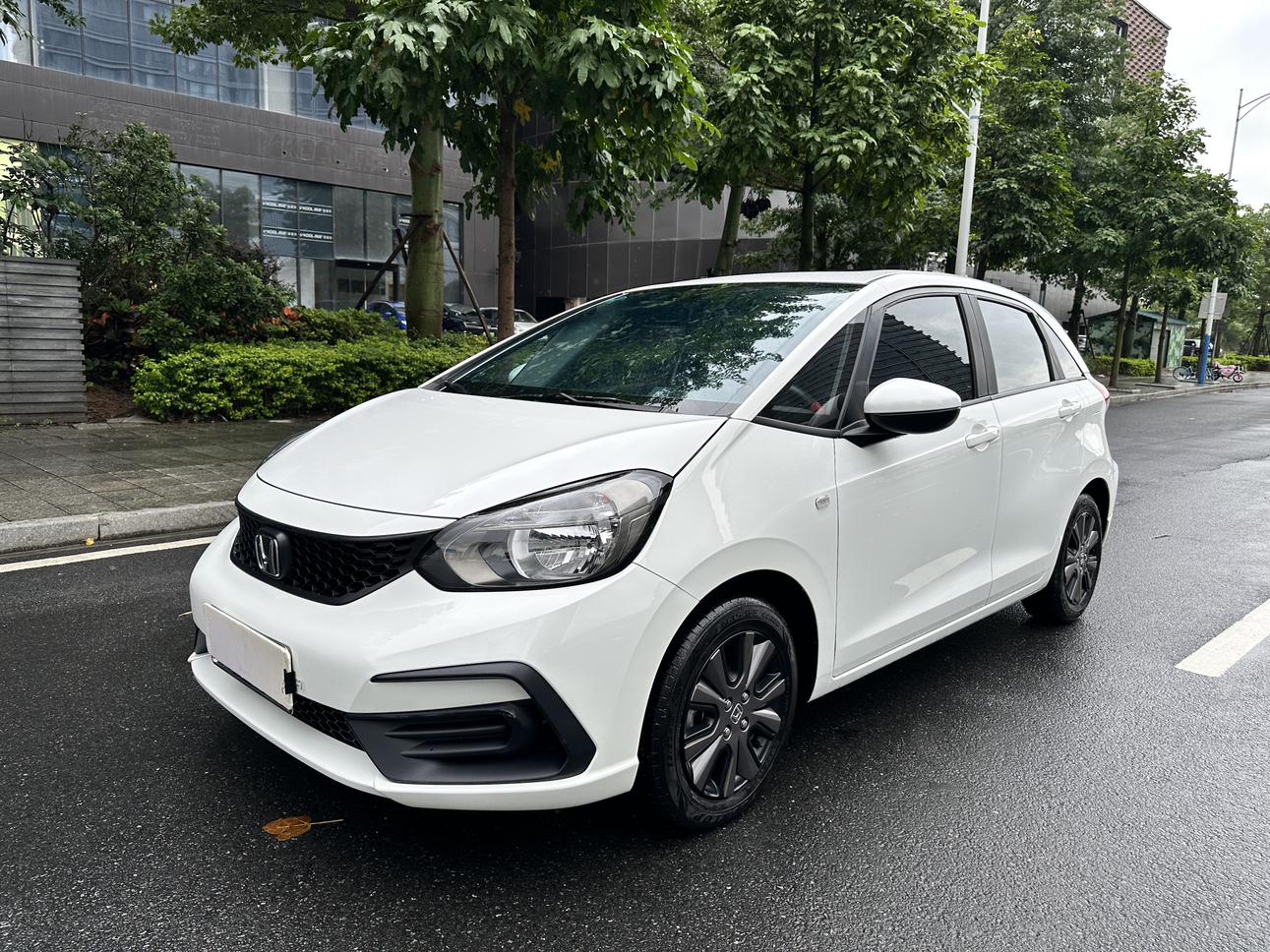 Honda FIT Trendy Sunroof Edition (1.5L) 2023