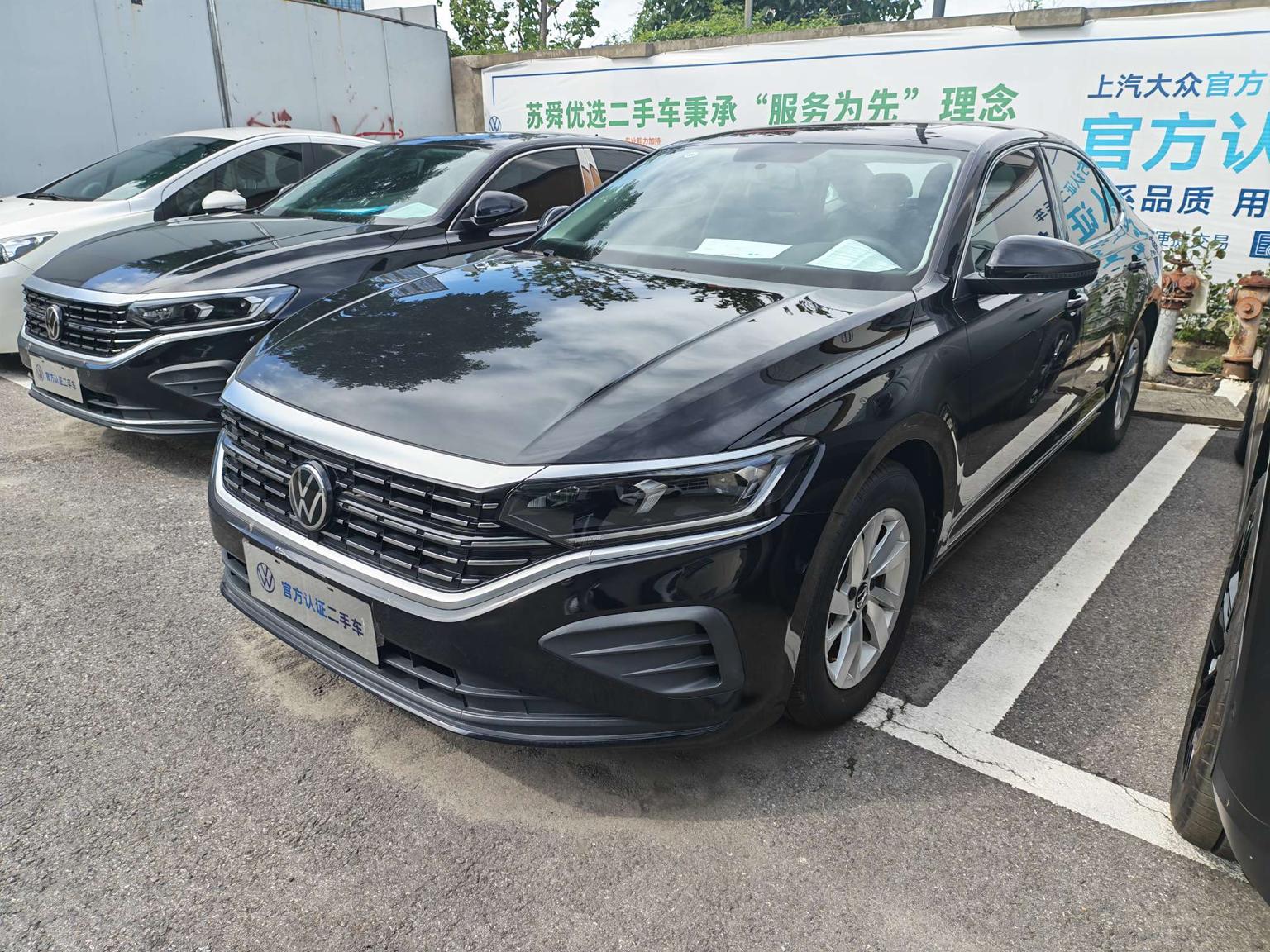 Volkswagen Passat Outstanding 280TSI Business (1.4L) 2025