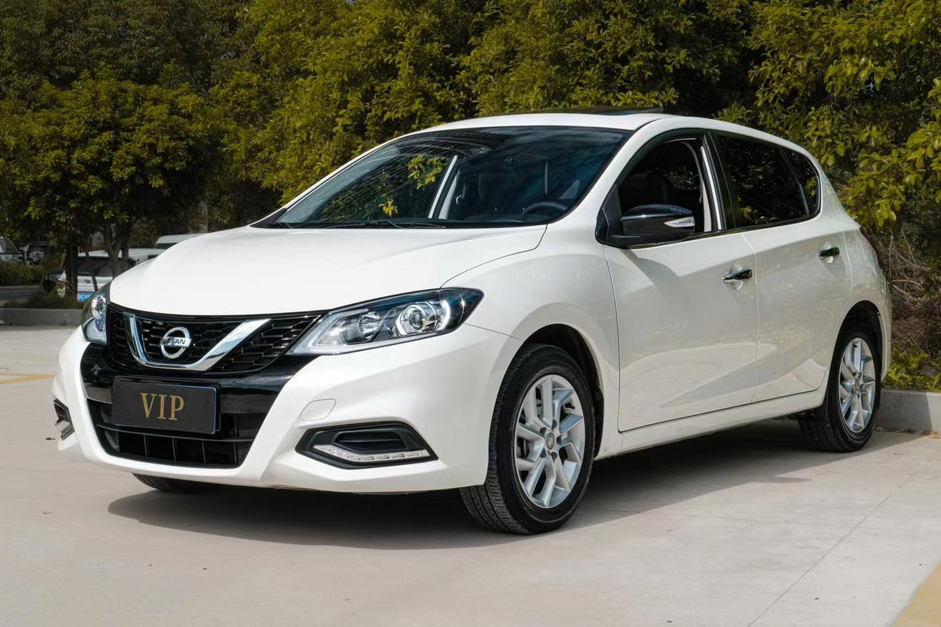 Nissan Tiida CVT Cool Dynamic (1.6L) 2021